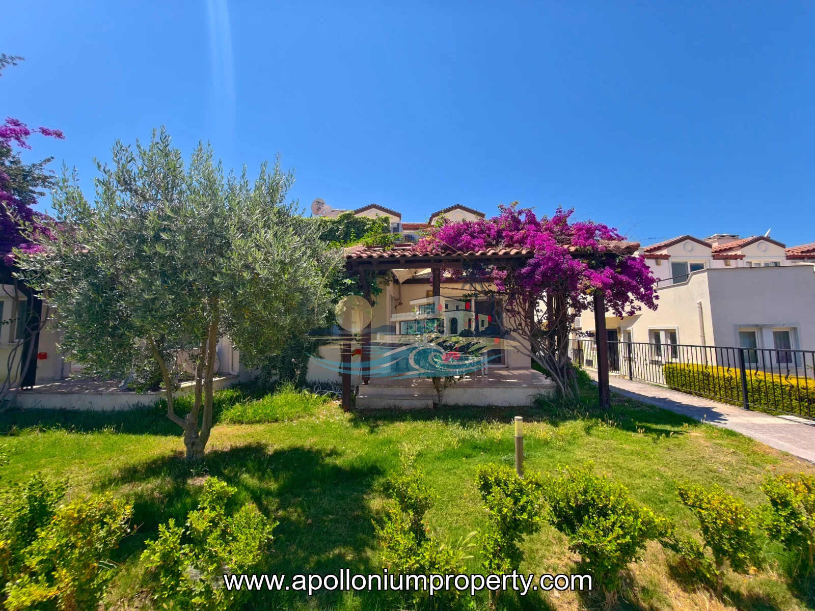3-bedroom villa for sale in Venus, Apollonium
